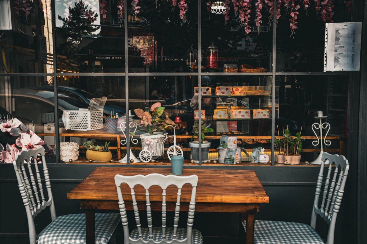 vista sull'oceano da un caffè a Jeju