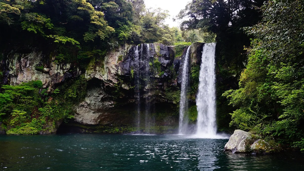 春川瀑布、濟州島、濟州春川瀑布、春川瀑布、春巻、濟州島春川瀑布、春川瀑布、濟州島